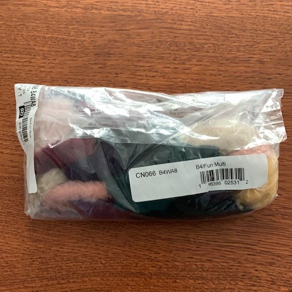 Strap In Shearling - Picture 3 of 3